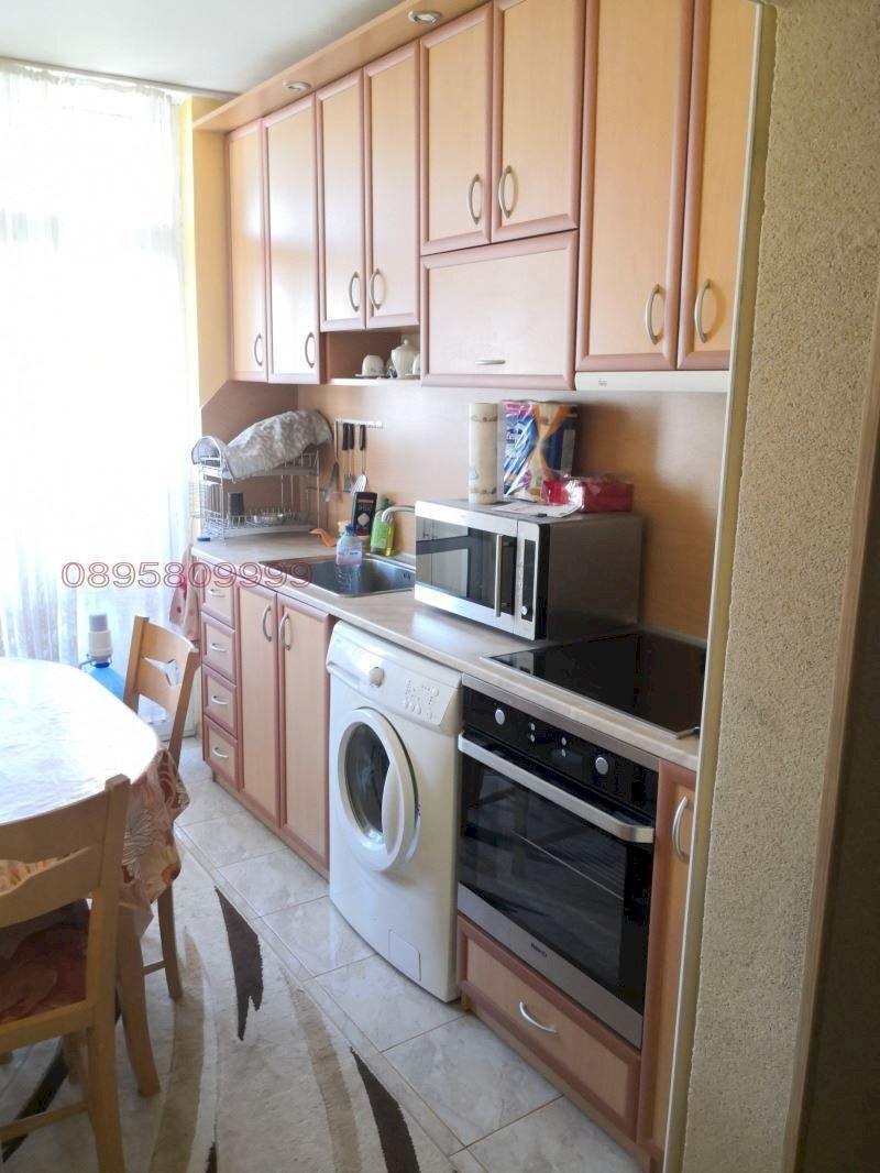 Apartment Shumen (neighborhood Болницата) - photo 1