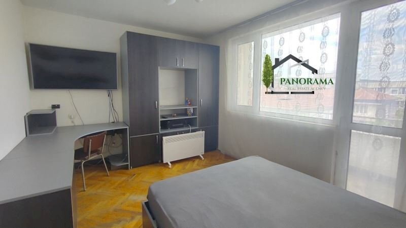 Apartment Shumen (neighborhood Център) - photo 1