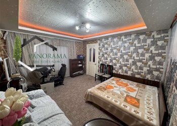 Three-room apartment Shumen (neighborhood Център) - photo 1