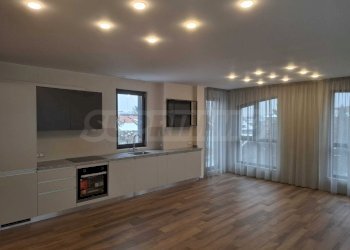 Four-room apartment Sofia (neighborhood Изток) - photo 1