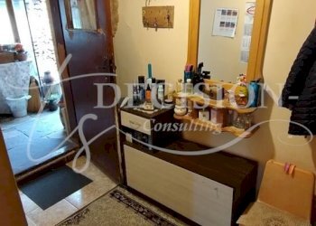 Three-room apartment Veliko Tarnovo (neighborhood Царевец) - photo 1