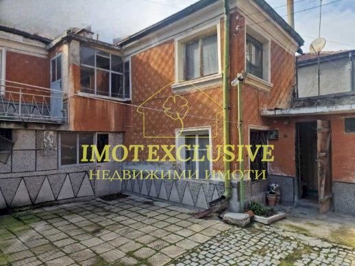 Independent house Plovdiv (neighborhood Смирненски) - photo 1