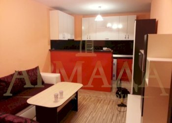 Three-room apartment Plovdiv (neighborhood Кючук Париж) - photo 1