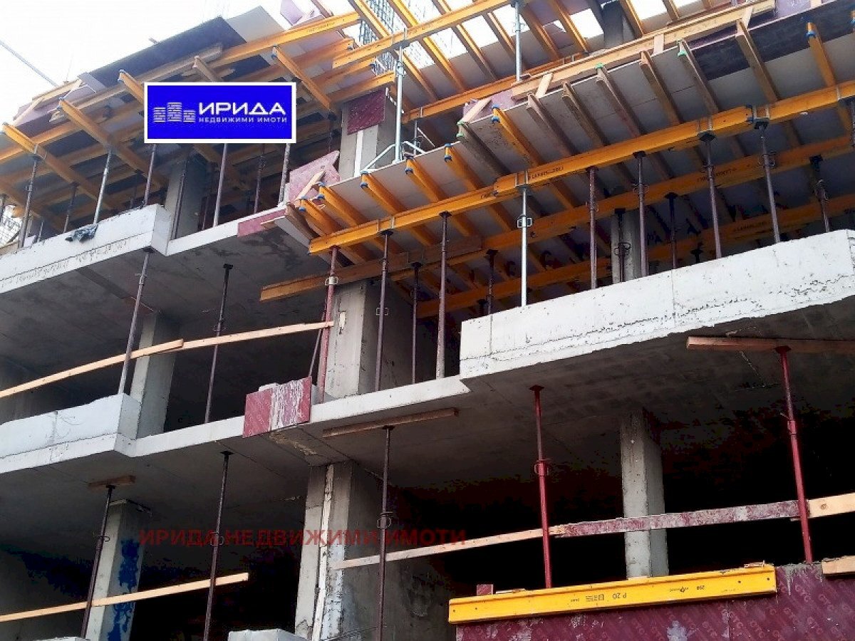 Trilocale Sofia (zona Дружба 1) - foto 1