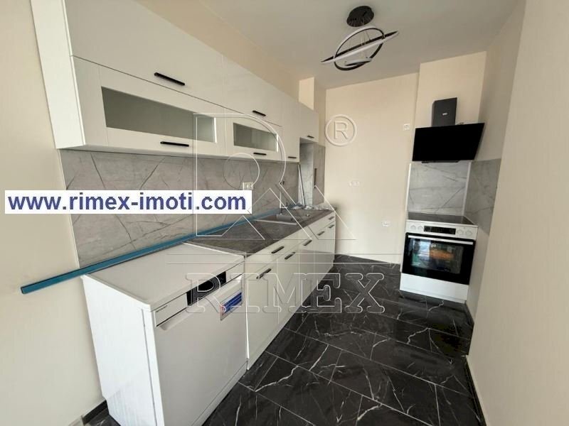 Three-room apartment Plovdiv (neighborhood Съдийски) - photo 1