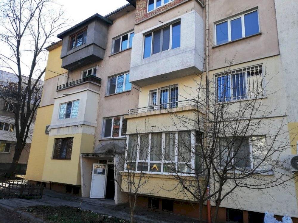 Apartment at auction ж.к. „Захарна фабрика“, блок 41, Sofia (neighborhood Илинден) - photo 1