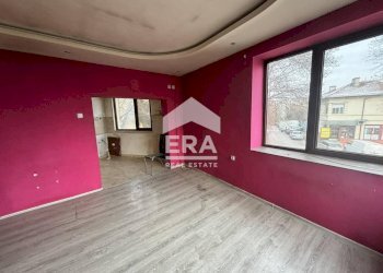 Three-room apartment Haskovo (neighborhood Център) - photo 1