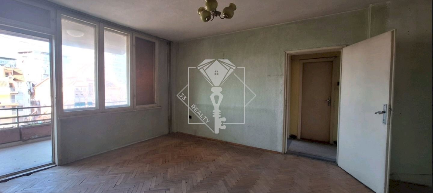 Four-room apartment Plovdiv (neighborhood Каменица 1) - photo 1