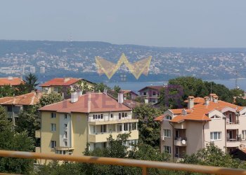 Three-room apartment Varna (neighborhood Галата) - photo 1