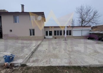 Independent house Suvorovo - photo 1