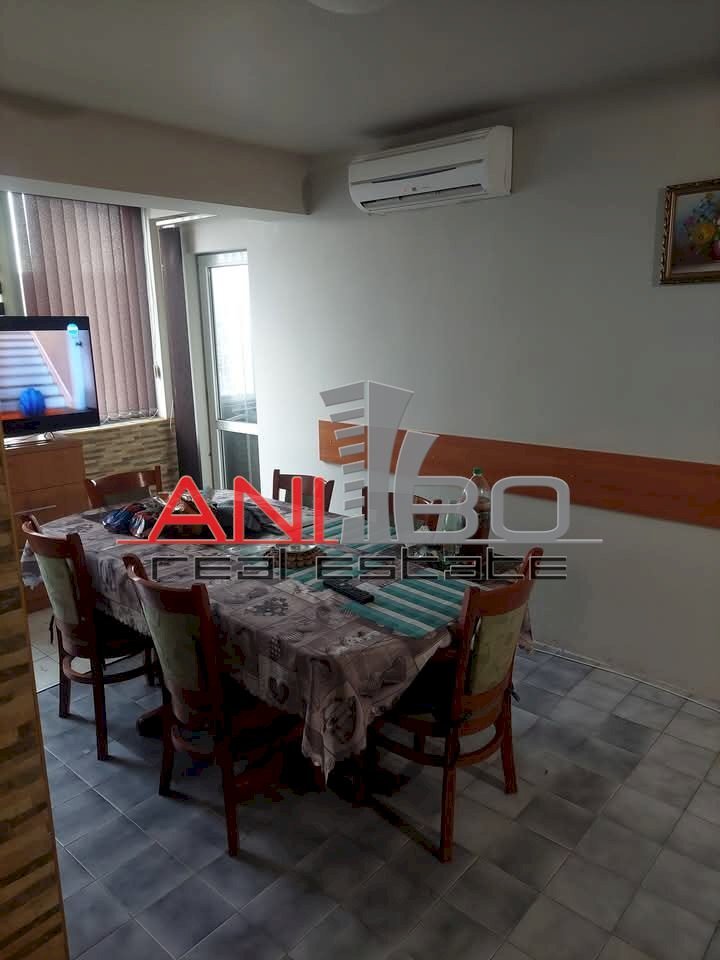 Casa indipendente Varna (zona Колхозен пазар) - foto 1