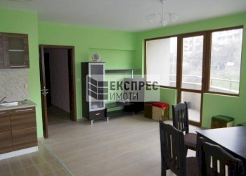 Appartamento Varna (zona Център) - foto 1