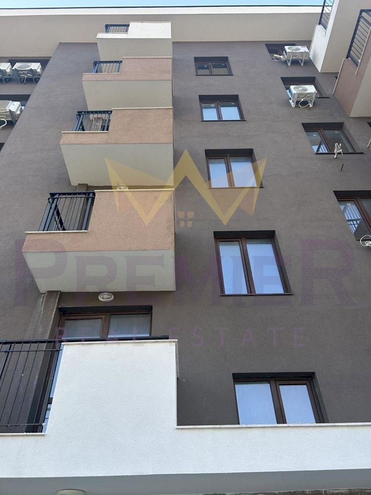 Three-room apartment Varna (neighborhood Възраждане 4) - photo 1