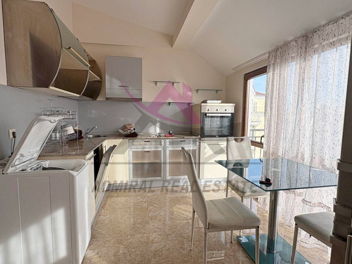 Quadrilocale Varna (zona Център) - foto 1