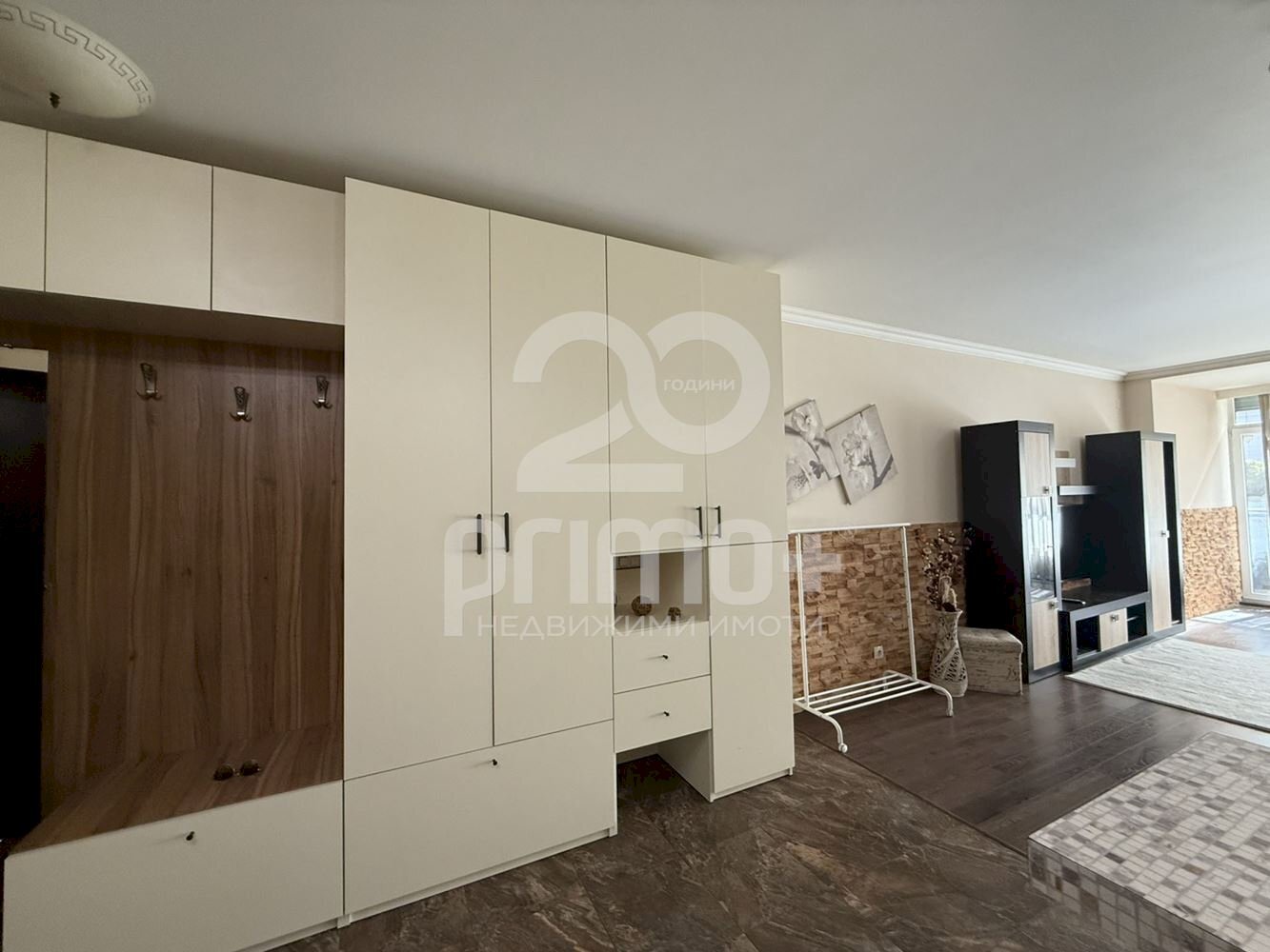 Three-room apartment Sofia (neighborhood Витоша) - photo 1