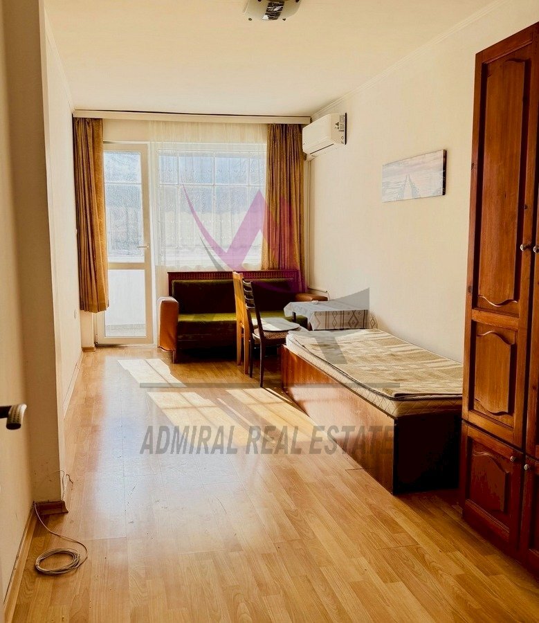 Three-room apartment Varna (neighborhood Лк Тракия) - photo 1