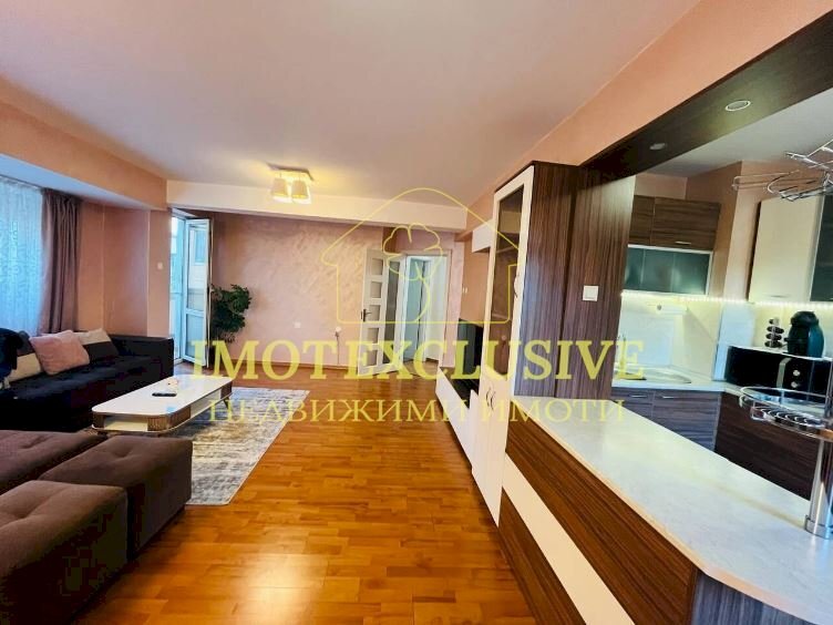 Trilocale Plovdiv (zona Кършияка) - foto 1