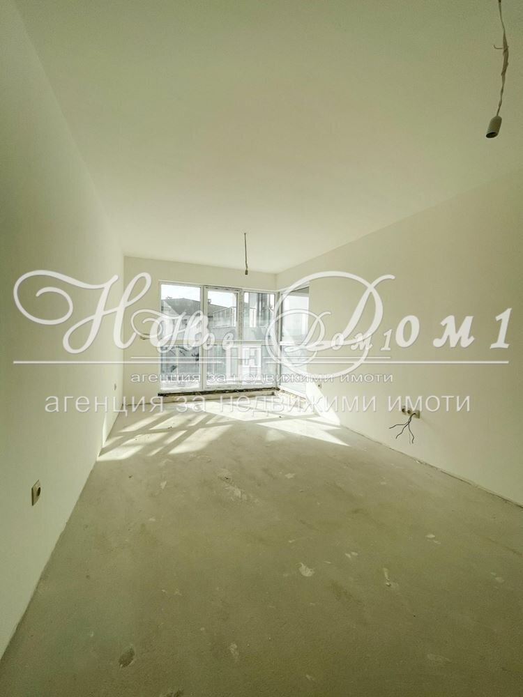 Three-room apartment Plovdiv (neighborhood Тракия) - photo 1