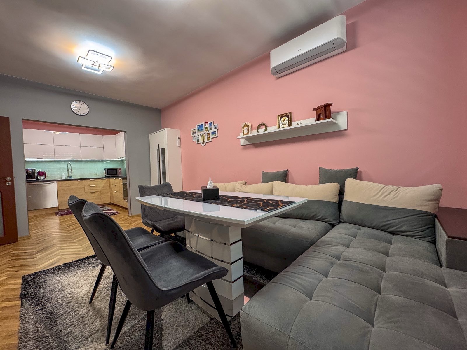 Appartamento Burgas (zona Център) - foto 1