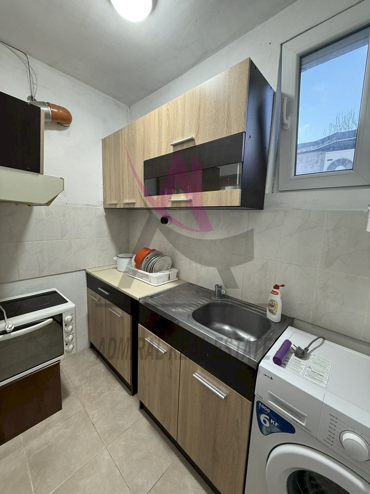 Independent house Varna (neighborhood Колхозен пазар) - photo 1