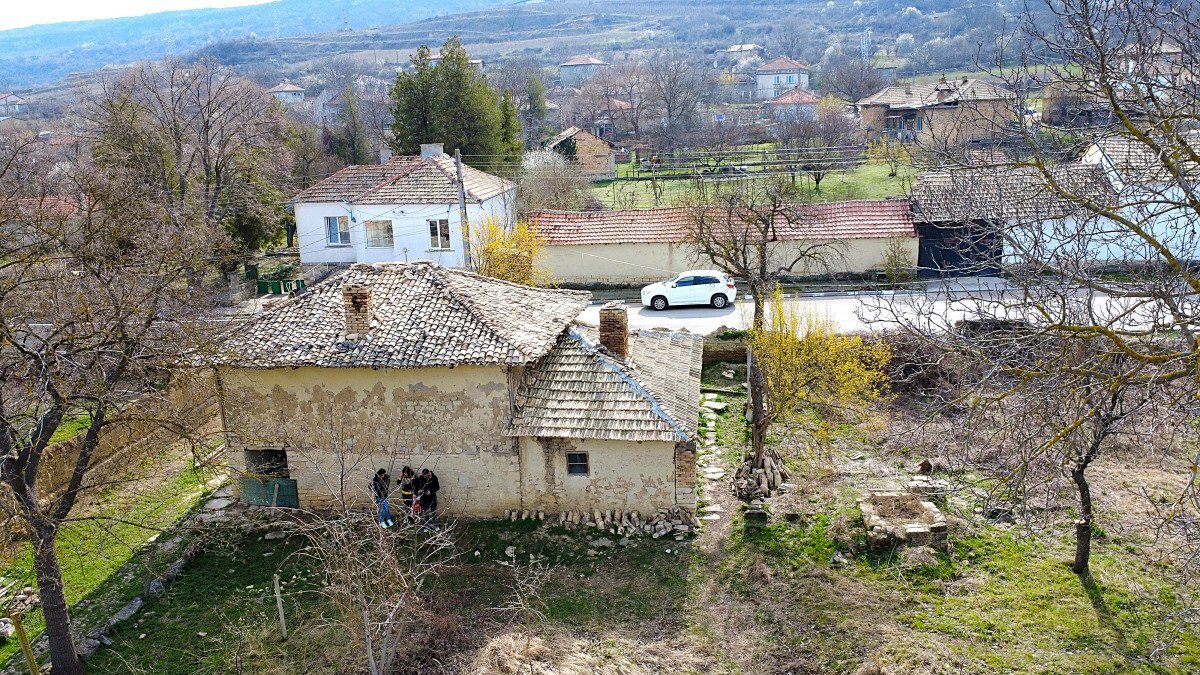Independent house гр. Каспичан, Kaspichan - photo 1