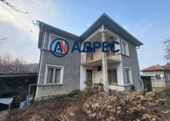 Independent house Sevlievo - photo 1