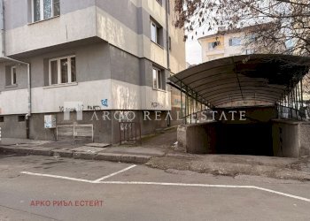 Гараж София (квартал Оборище) - фото 1