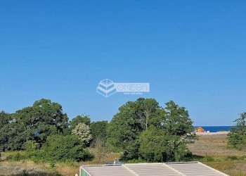 Three-room apartment Primorsko - photo 1