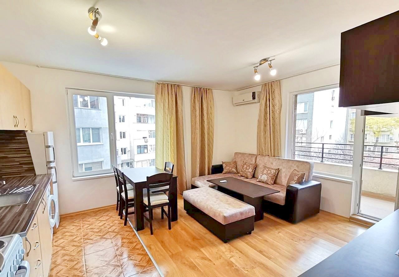 Apartment Burgas (neighborhood Лазур) - photo 1