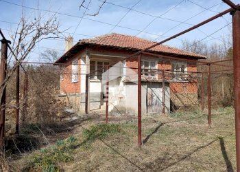 Villa Burgas - foto 1