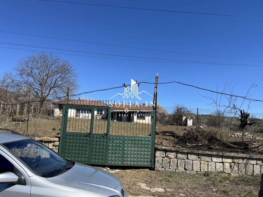 Вили с. Горна Козница, Бобов дол - фото 1
