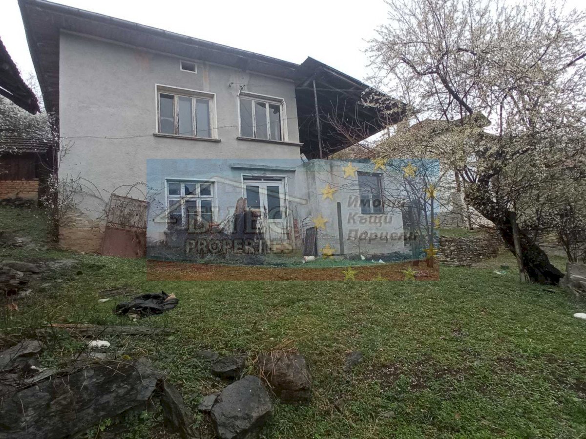 Independent house с. Голям Извор, Teteven - photo 1