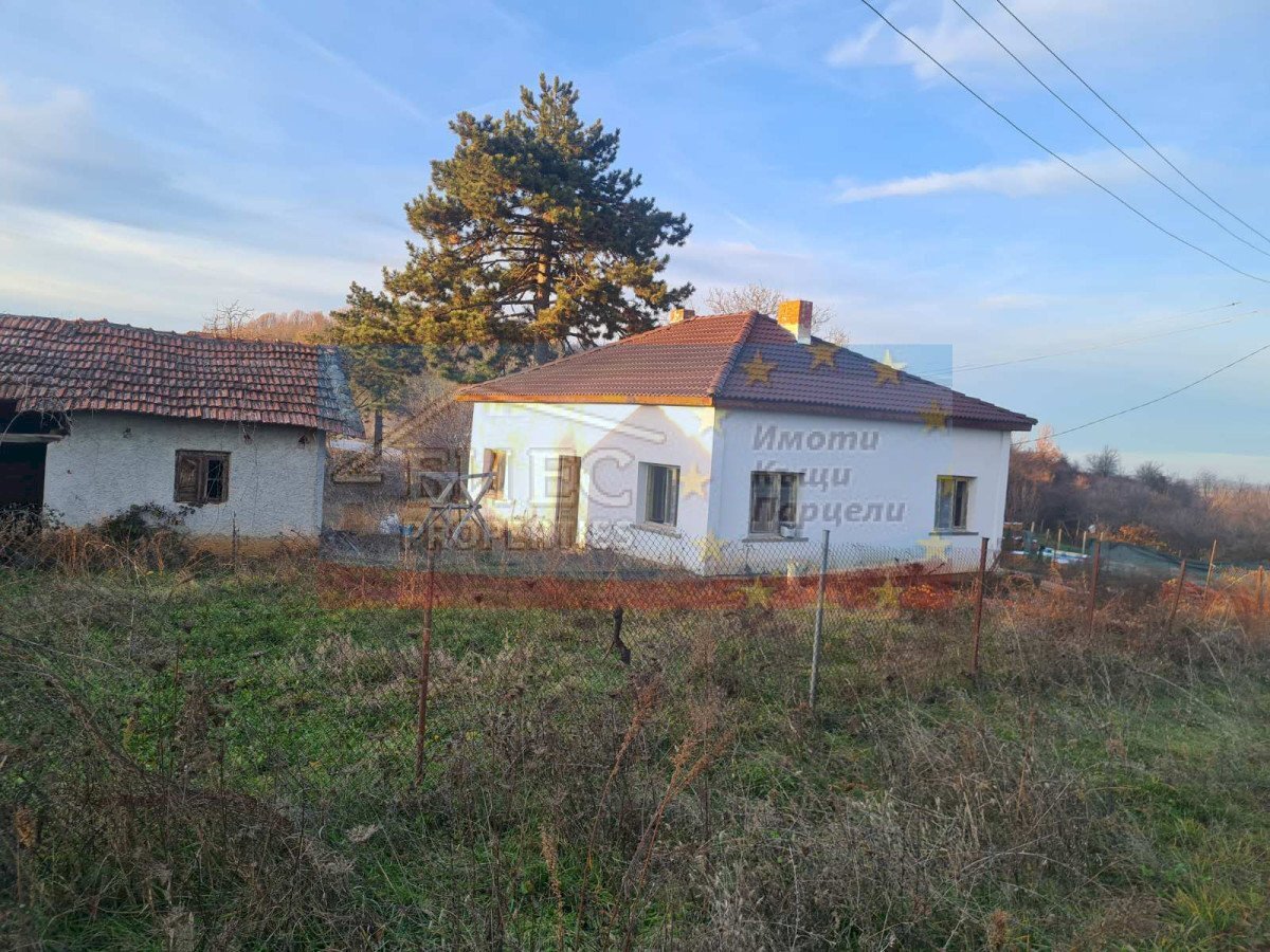 Casa indipendente с. Голяма Брестница, Yablanitsa - foto 1