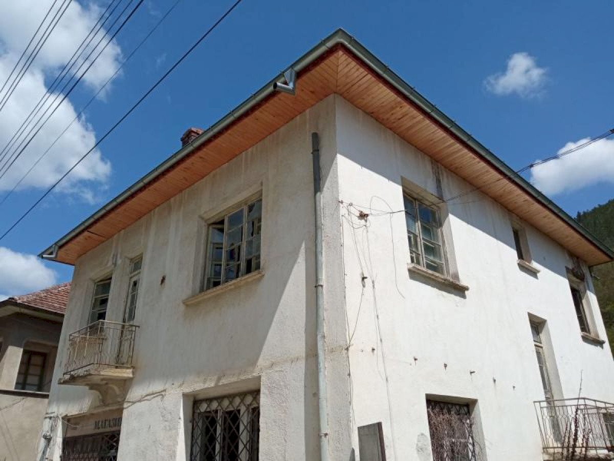 Casa indipendente с. Лопян, Etropole - foto 1
