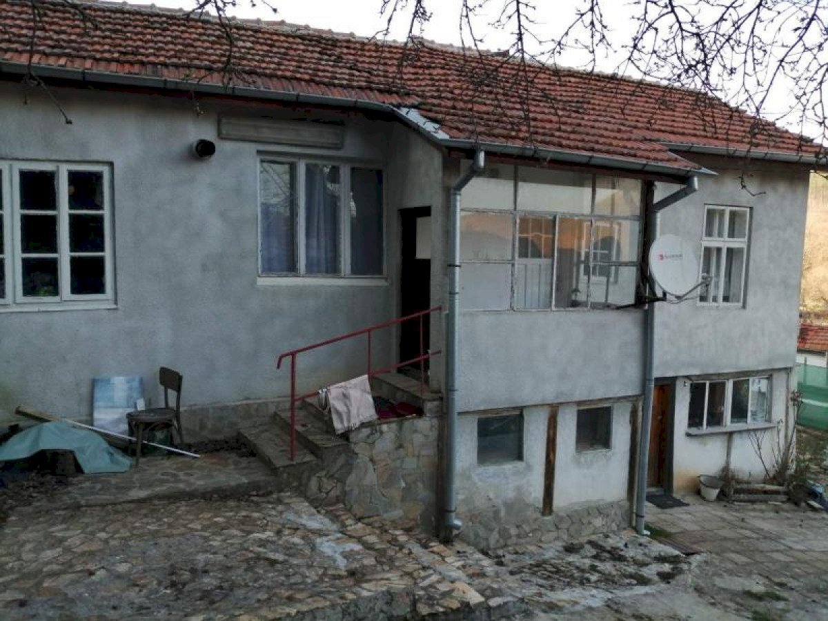 Independent house с. Банище, Breznik - photo 1