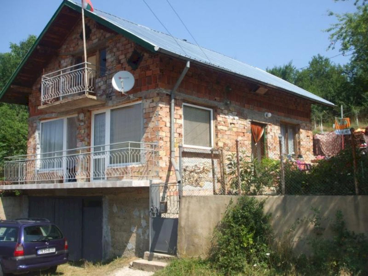Independent house с. Габровдол, Zemen - photo 1