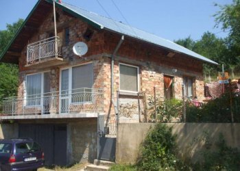 Самостоятелна къща с. Габровдол, Земен - фото 1