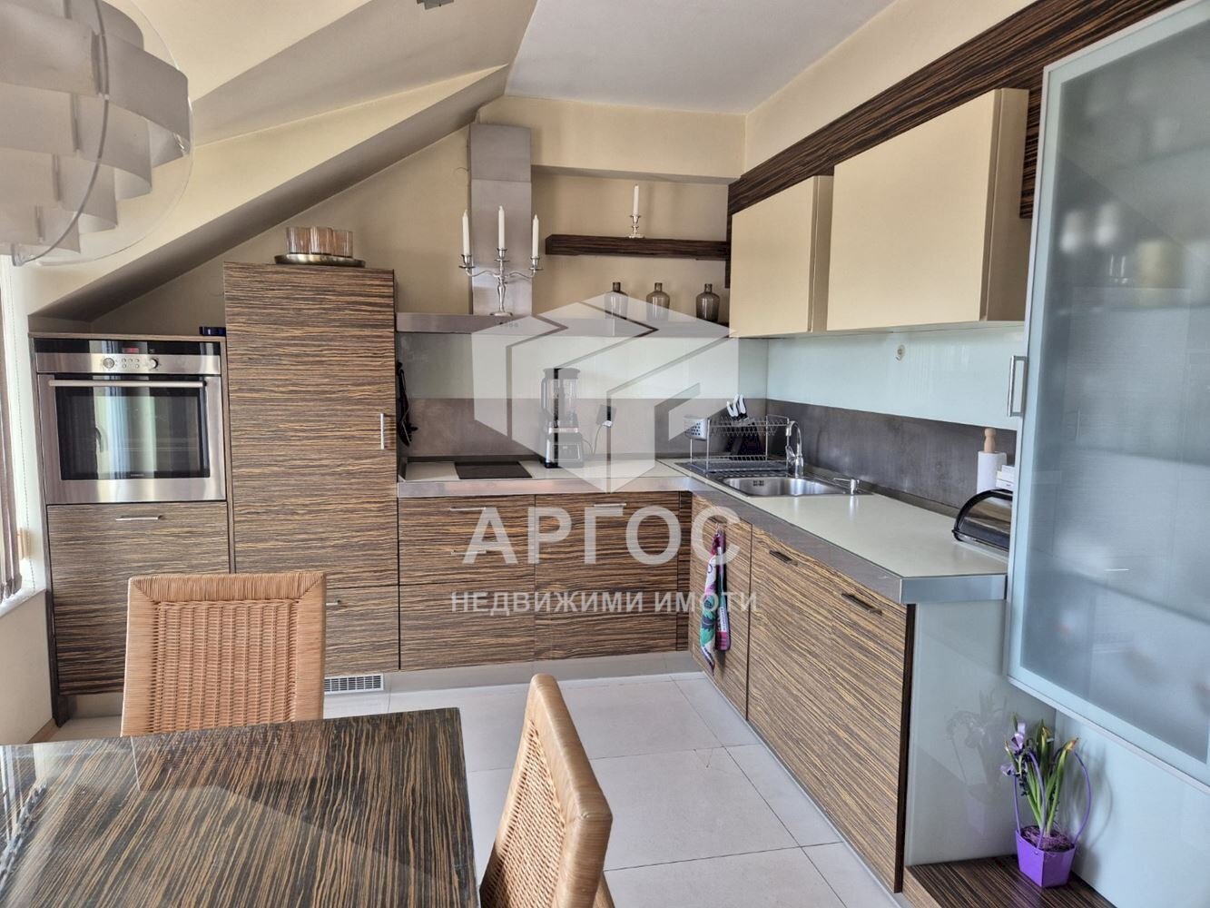Trilocale Varna (zona Общината) - foto 1