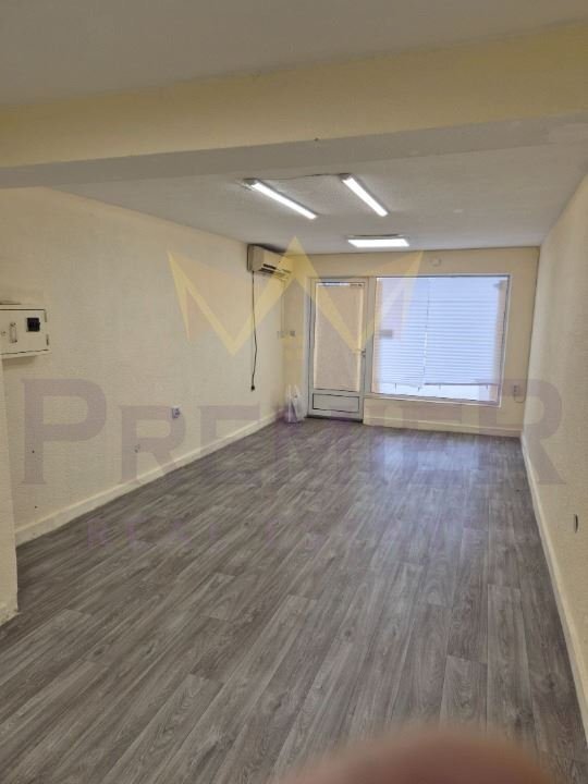 Negozio Varna (zona Спортна зала) - foto 1