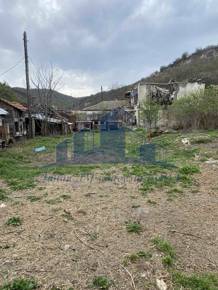 Building land Kaspichan - photo 1