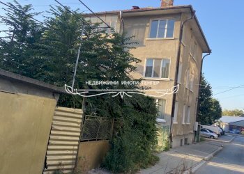 Trilocale Karnobat - foto 1