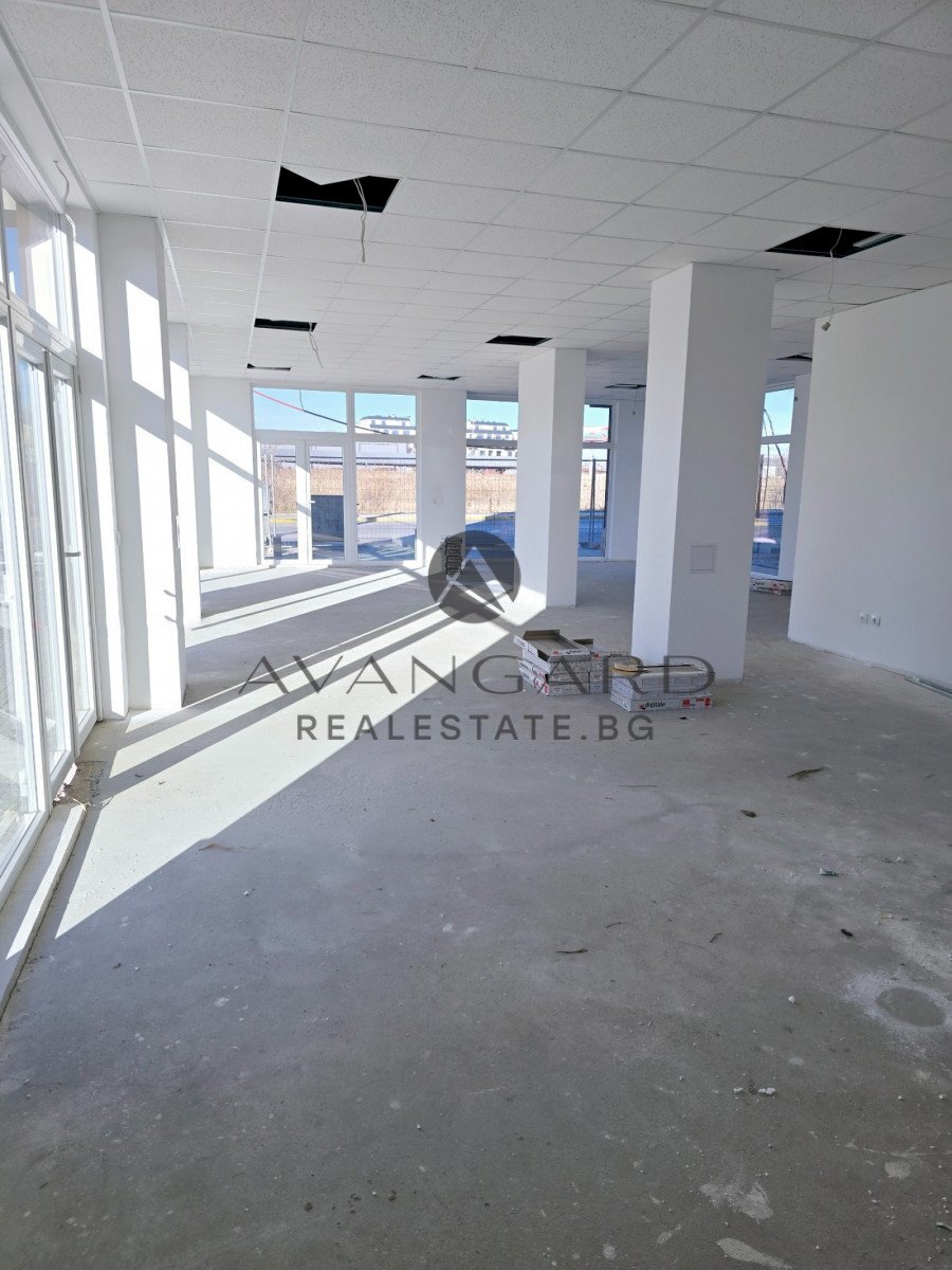 Negozio Plovdiv (zona Христо Смирненски) - foto 1