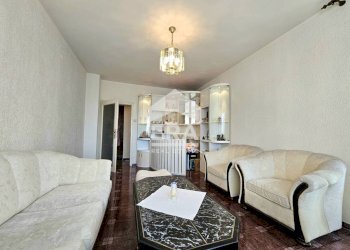 Trilocale Ruse (zona Хъшове) - foto 1