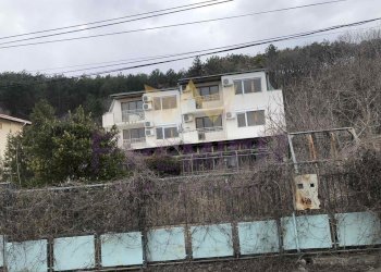 Independent house Balchik - photo 1