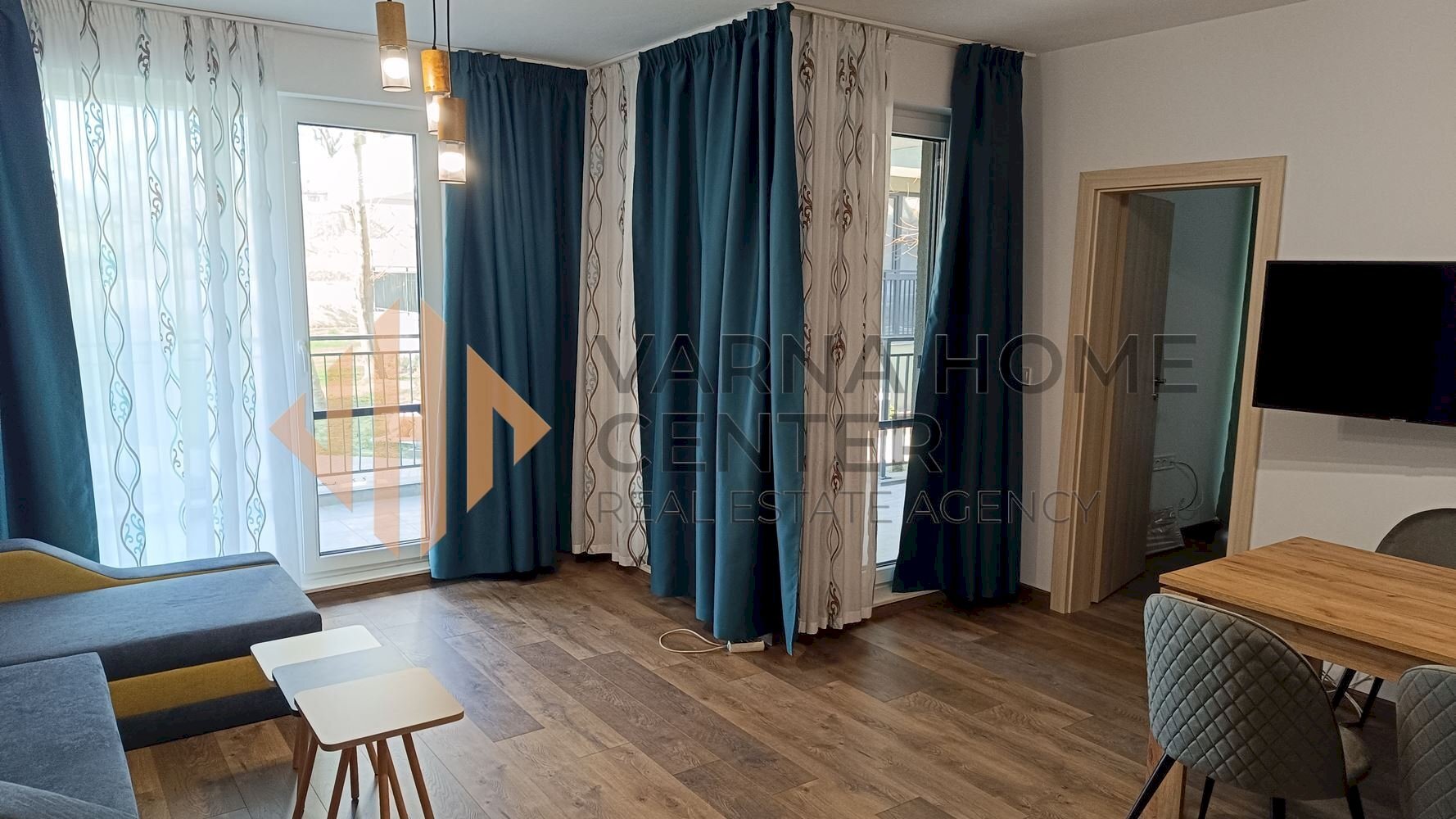 Three-room apartment к.к. Св.Св. Константин и Елена, Varna - photo 1