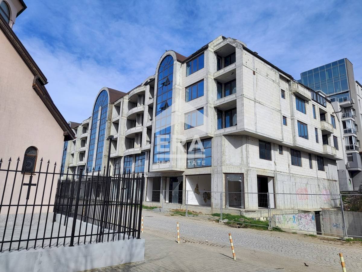 Trilocale Jambol (zona Център) - foto 1