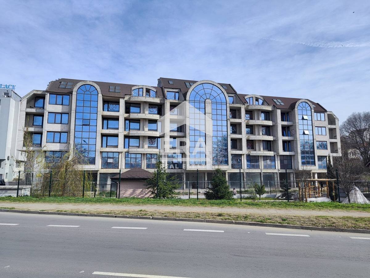 Quadrilocale Jambol (zona Център) - foto 1