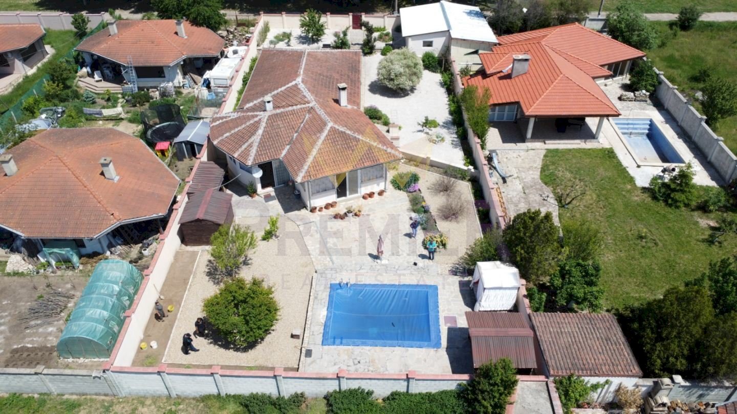 Independent house Balchik - photo 1