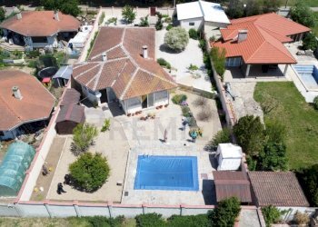 Independent house Balchik - photo 1