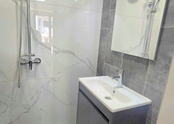 One-room apartment Varna (neighborhood Цветен квартал) - photo 1